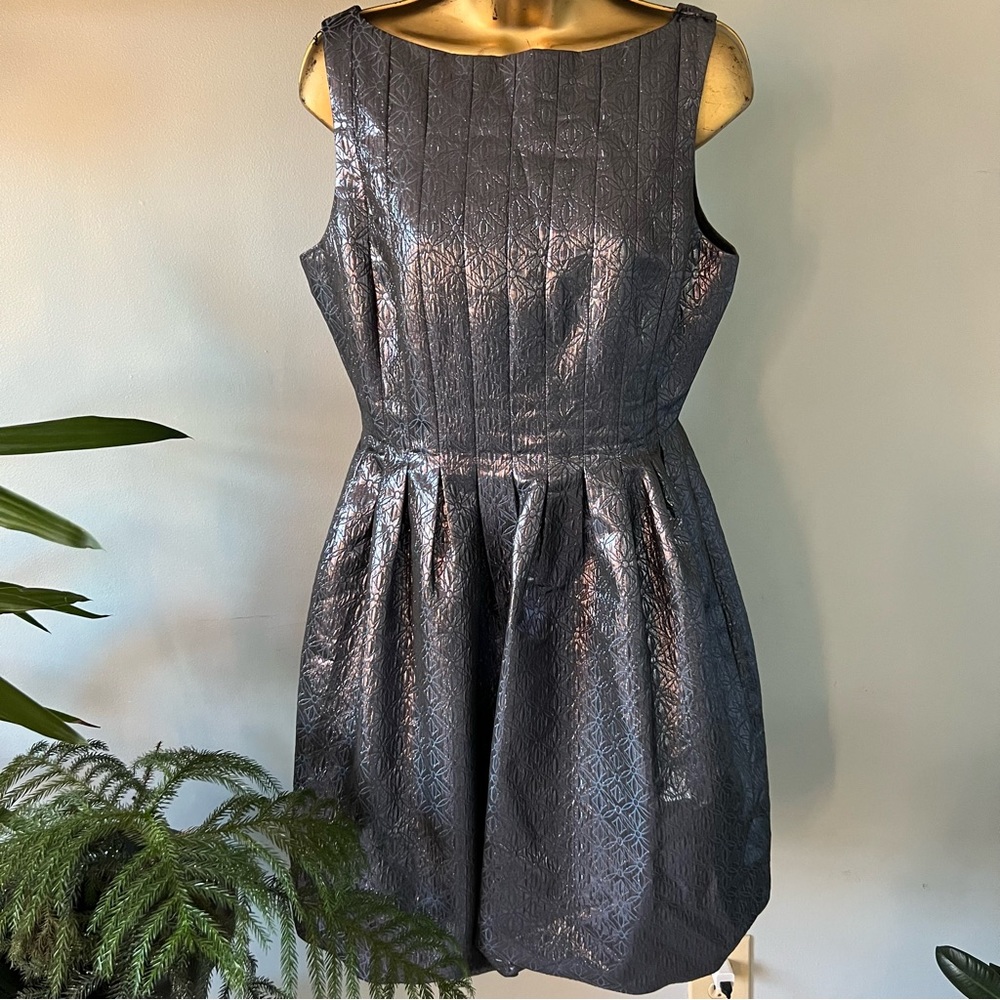 Silver metallic iridescent bubble hem cocktail dress Size 10